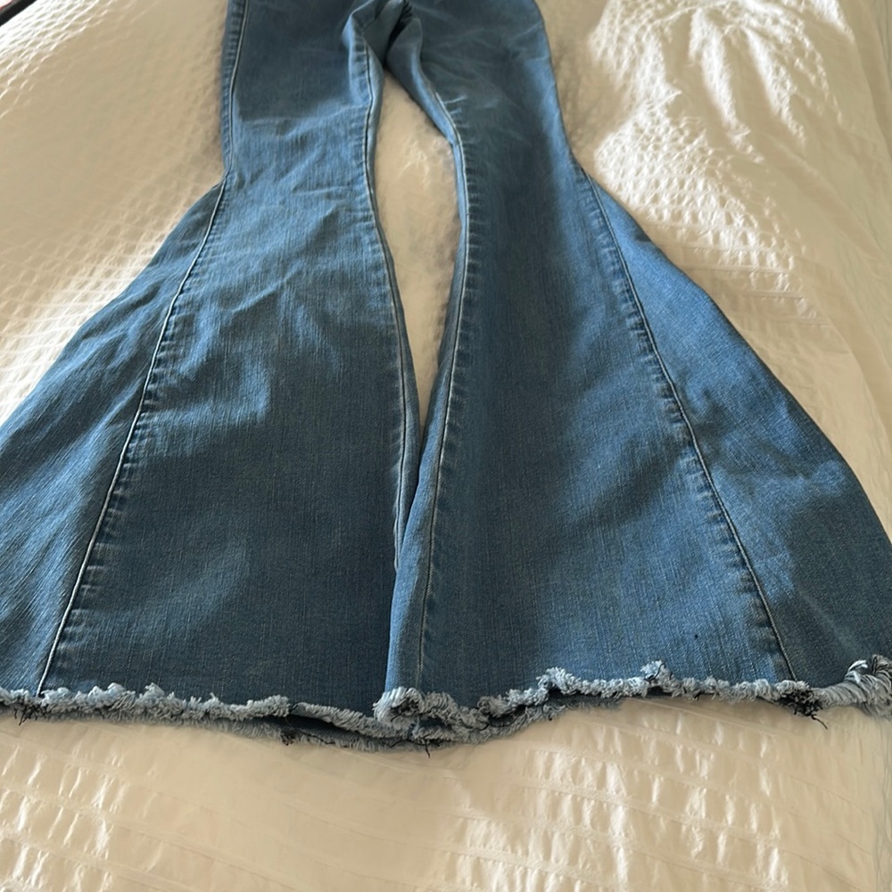 NWOT Three Bird’s Nest Dylan Bellbottoms - Picture 2 of 3